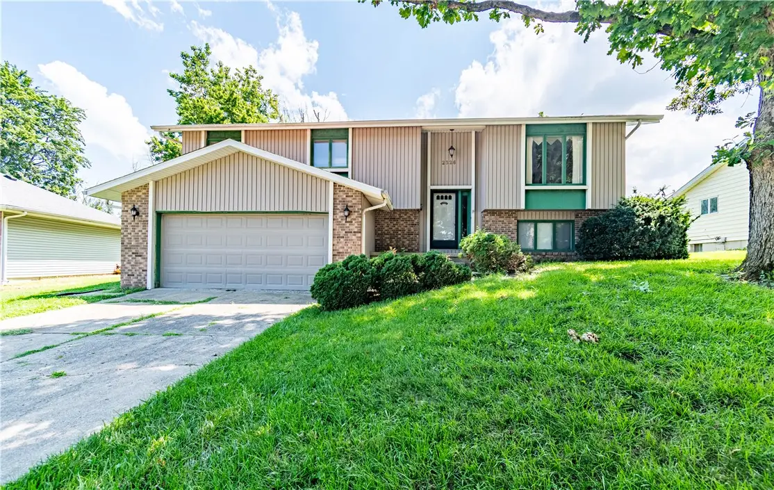 2326 N Longwood Drive, Decatur, IL 62526 - #1