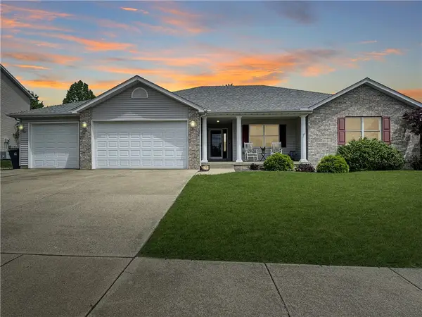 120 Lexington Circle, Mt Zion, IL 62549