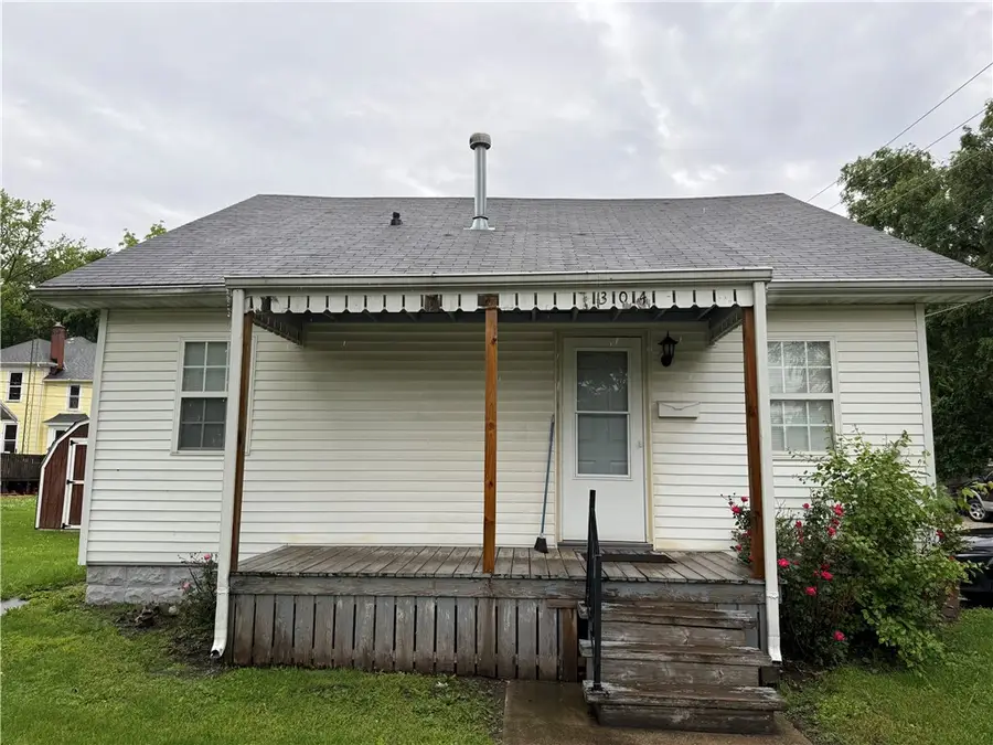 304 E 5th Street, Pana, IL 62557 - #2