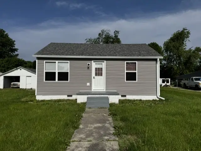 103 Washington Street, Oblong, IL 62459 - #1