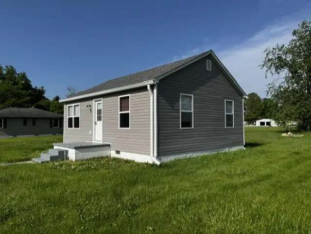 103 Washington Street, Oblong, IL 62459 - #2