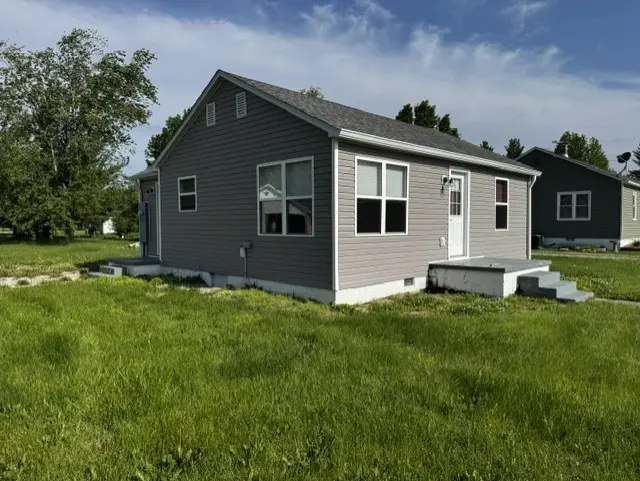 103 Washington Street, Oblong, IL 62459 - #3
