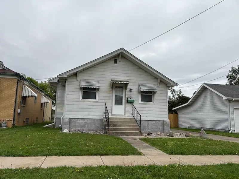 808 N 22nd Street, Mattoon, IL 61938 - #2