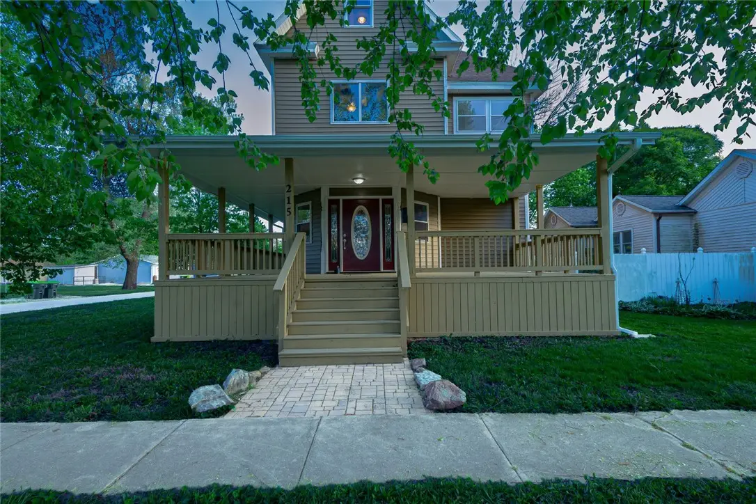 215 E Sale Street, Tuscola, IL 61953 - #1