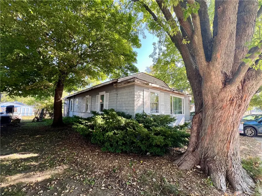 514 Harrison Street, Villa Grove, IL 61956 - #2