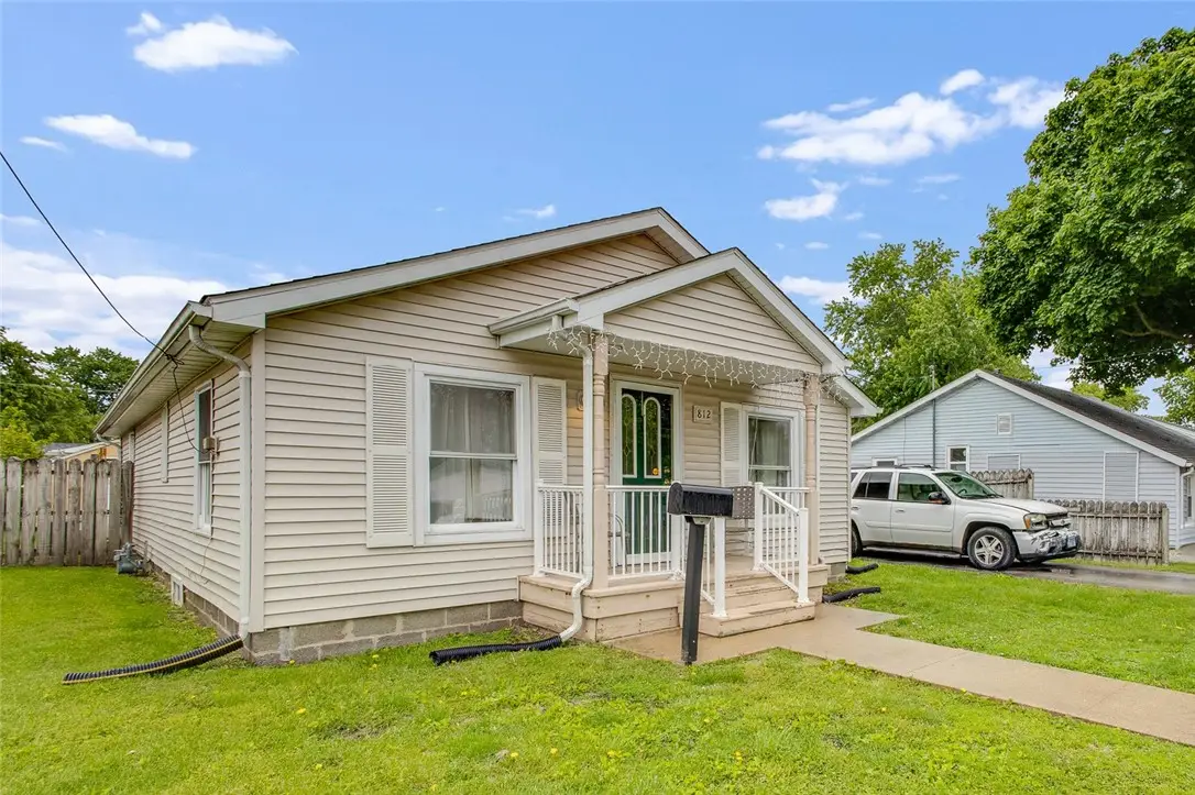 812 Pembroke Street, Tuscola, IL 61953 - #1