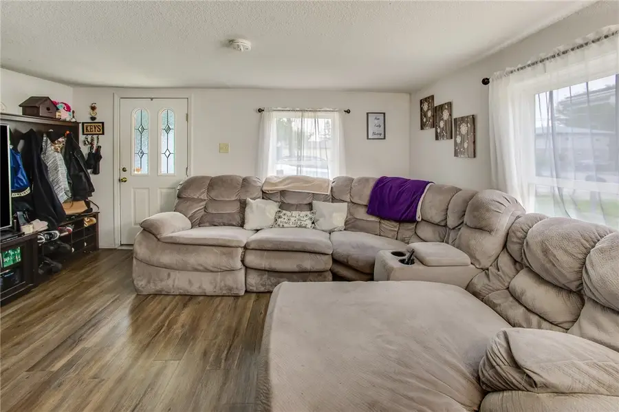 812 Pembroke Street, Tuscola, IL 61953 - #3