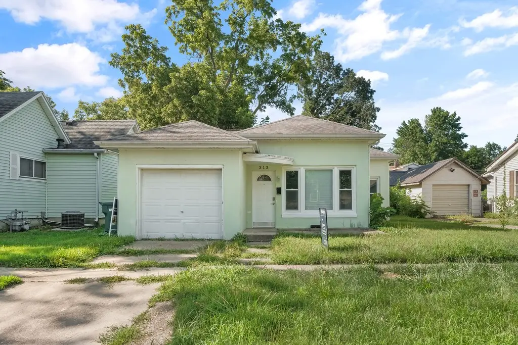 313 Pembroke Street, Tuscola, IL 61953 - #1