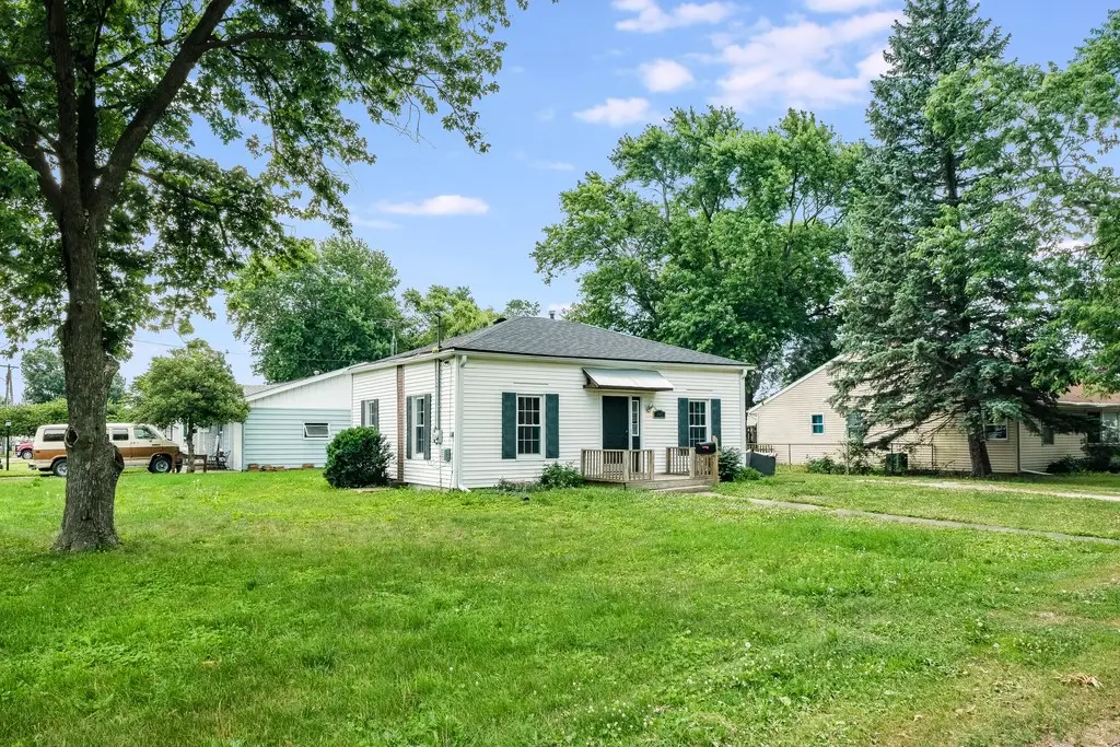 701 Embarras Avenue, Tuscola, IL 61953 - #1