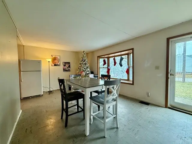 301 S Walnut Street, Clinton, IL 61727 - #3
