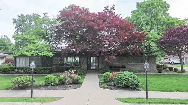 8 E Woodlawn Street, Danville, IL 61832