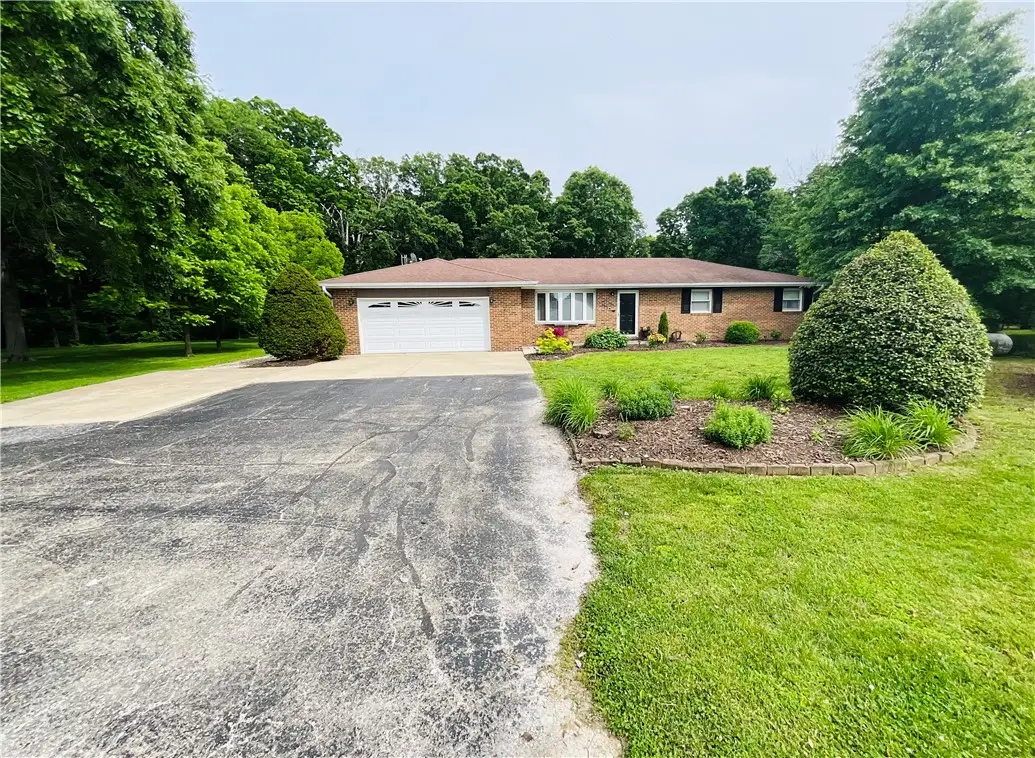 1512 N 1895 East Road, Shelbyville, IL 62565 - #1
