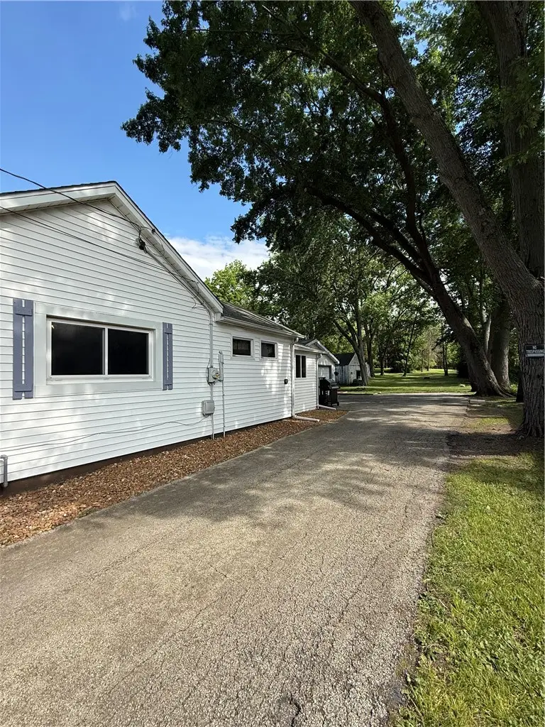 1529 W Ravina Park Road, Decatur, IL 62526 - #3