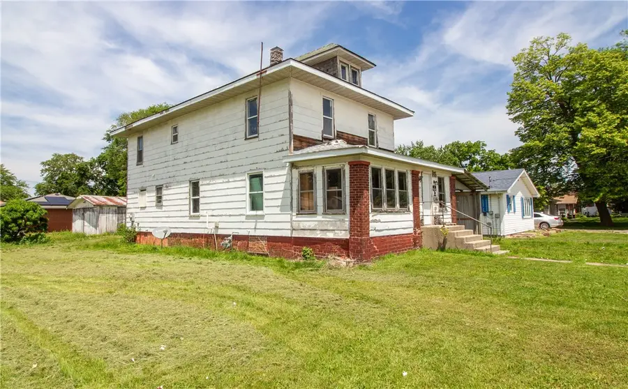 3232 Piatt Avenue, Mattoon, IL 61938 - #2