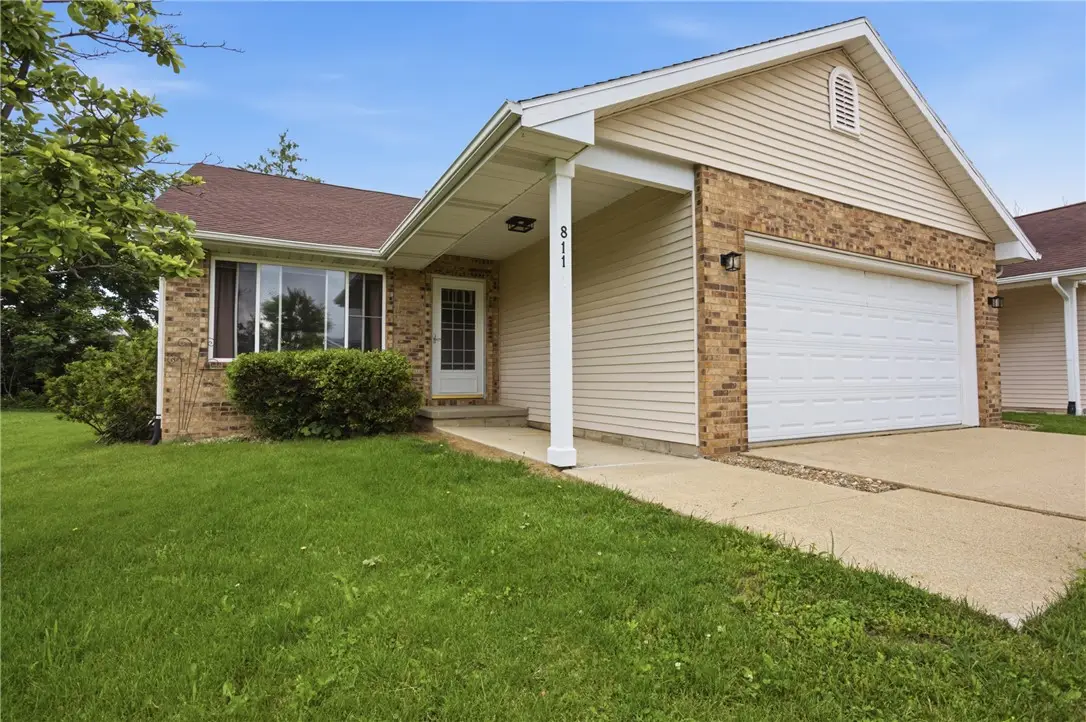 811 Westchester Place, Charleston, IL 61920 - #1