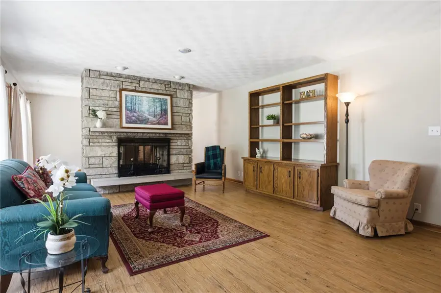 804 Pennsylvania Avenue, Windsor, IL 61957 - #3