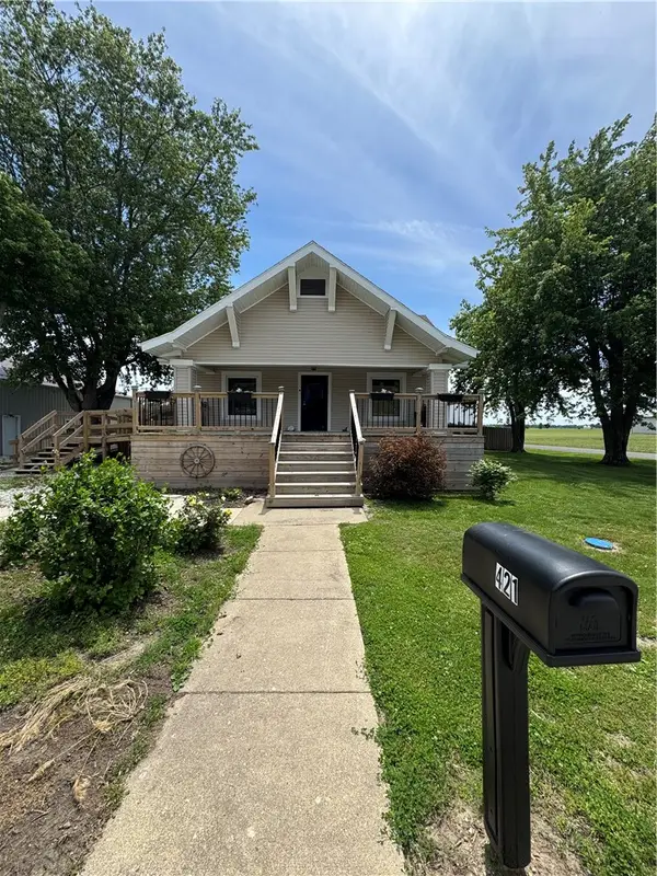 421 W Madison Avenue, Chrisman, IL 61924
