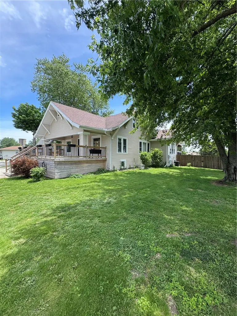421 W Madison Avenue, Chrisman, IL 61924 - #3