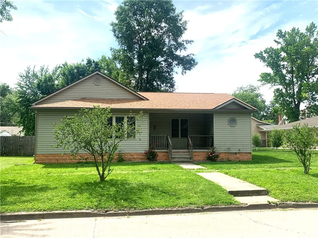 309 S Maple Street, Pana, IL 62557 - #1