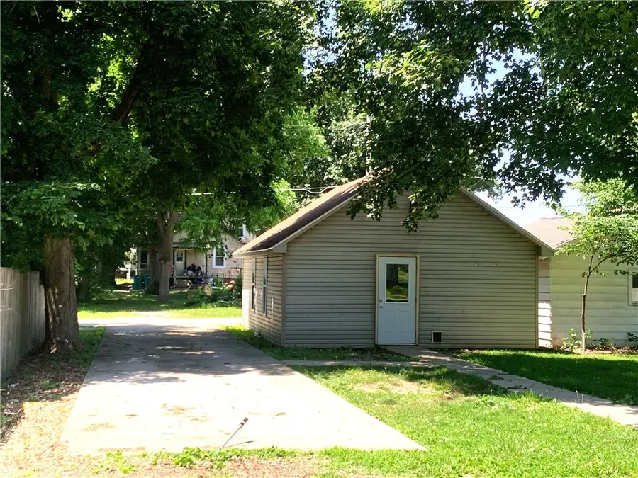 309 S Maple Street, Pana, IL 62557 - #3