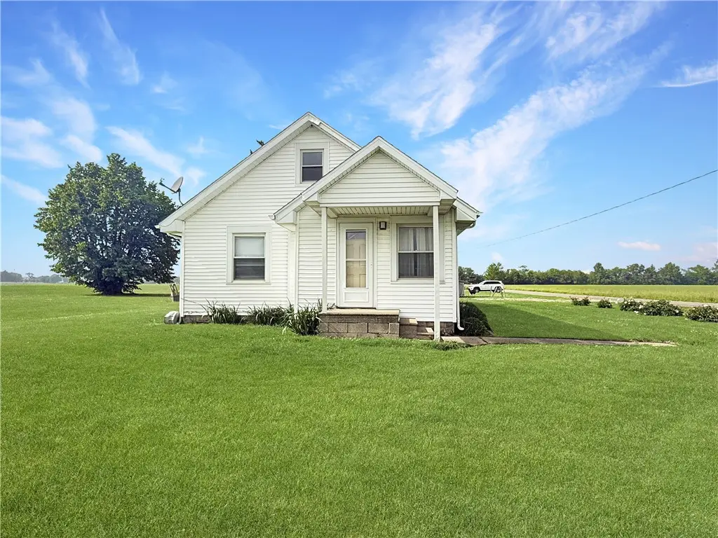 9533 N 150th Street, Casey, IL 62420 - #1