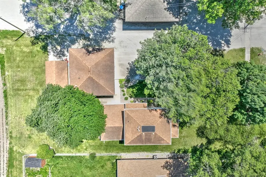 418 S Lewis Street, Blue Mound, IL 62513 - #2