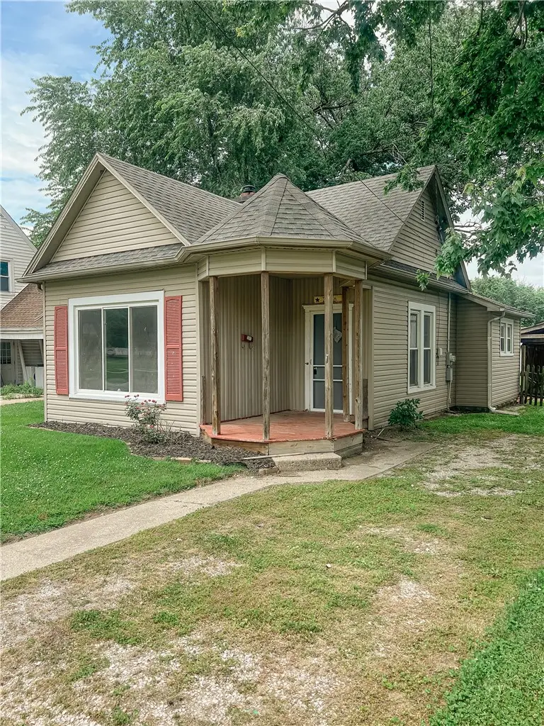 206 E Poplar Street, Robinson, IL 62454 - #1