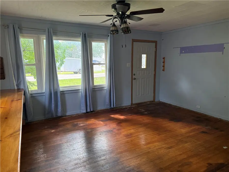 902 Lawndale Avenue, Tilton, IL 61833 - #2