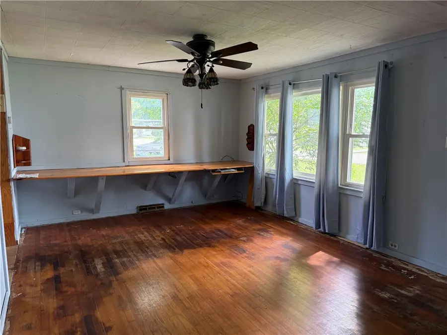 902 Lawndale Avenue, Tilton, IL 61833 - #3