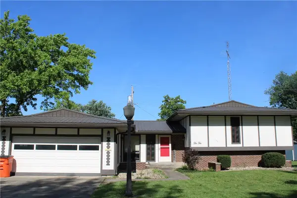1010 E Northland Drive, Shelbyville, IL 62565