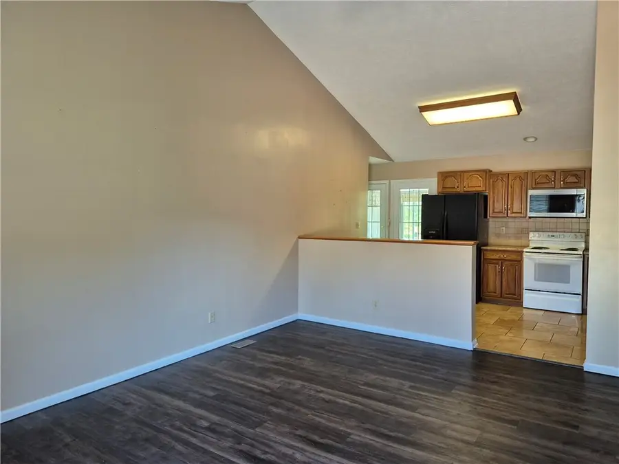 3123 Stoneridge Court, Danville, IL 61832 - #2