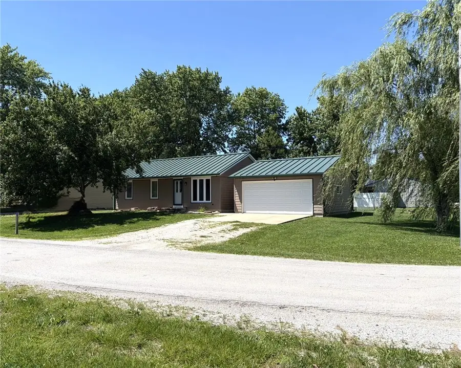 312 Illini Street, Watson, IL 62473 - #2