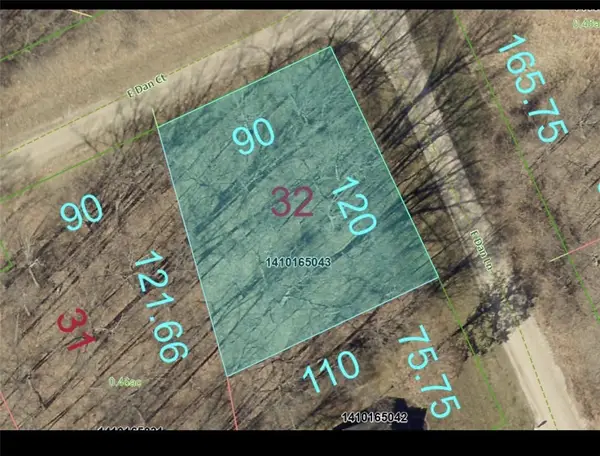 E Dan Court, Effingham, IL 62401