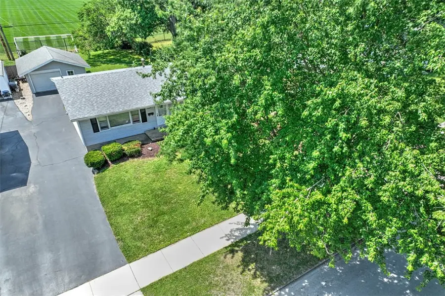 1135 E Johns Avenue, Decatur, IL 62521 - #2