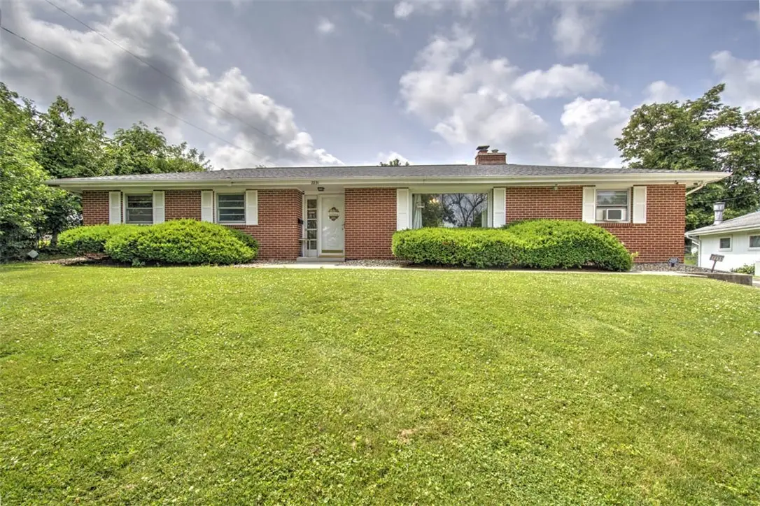2231 Hoyt Knolls, Decatur, IL 62526 - #1
