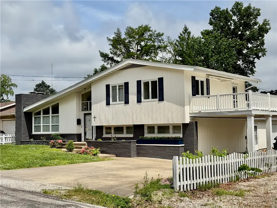 1000 Lynn Drive, Effingham, IL 62401 - #3