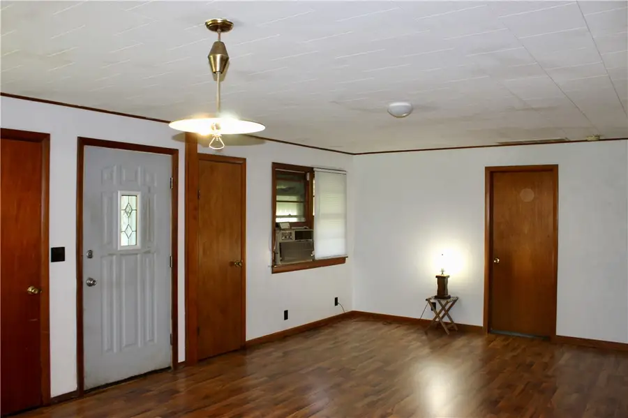 408 S Elm Street, Windsor, IL 61957 - #3