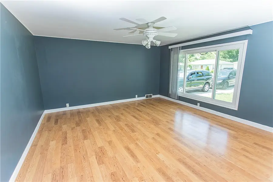 713 Gordon Avenue, Effingham, IL 62401 - #3