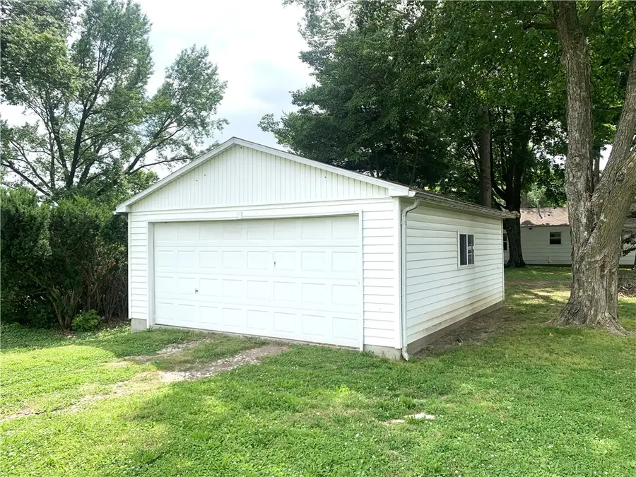 304 N Poplar Street, Pana, IL 62557 - #3