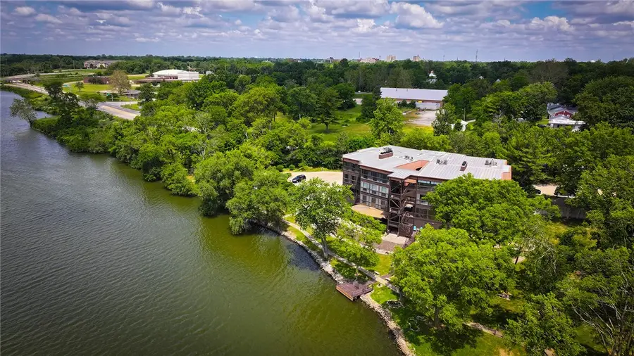 855 E Lake Shore Drive #3D, Decatur, IL 62521 - #3