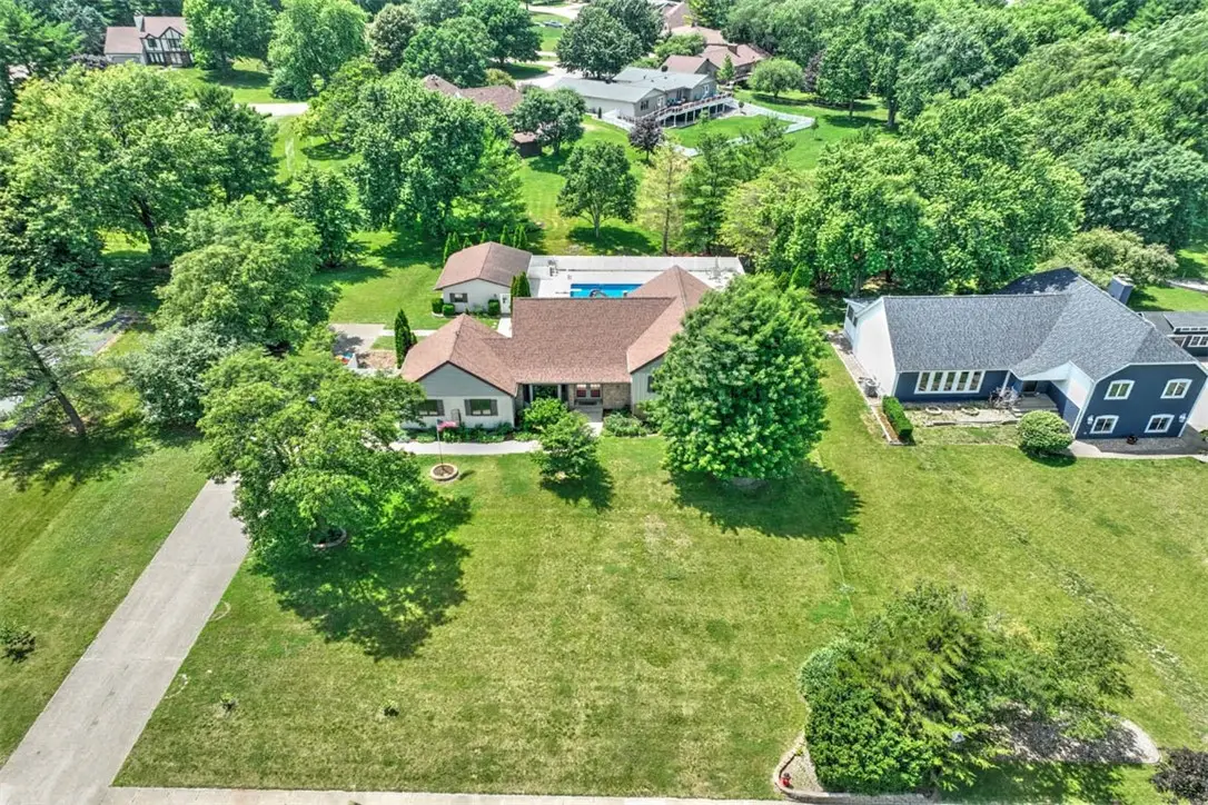 5563 N Oakland Ave, Forsyth, IL 62535 - #1