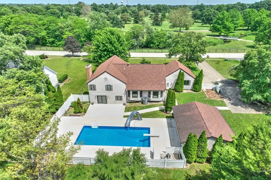 5563 N Oakland Ave, Forsyth, IL 62535 - #2