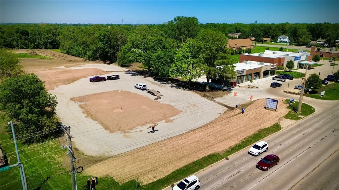 240 W Mound Road, Decatur, IL 62526 - #1