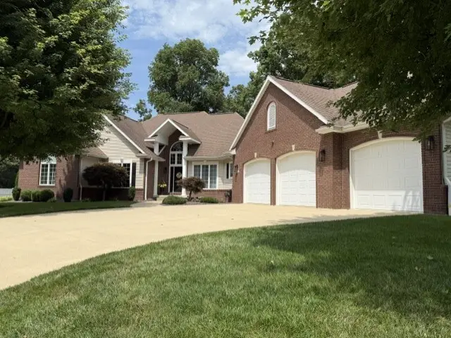 17277 N Deer Creek Drive, Effingham, IL 62401 - #1