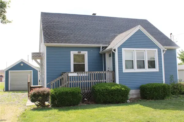 821 N 2nd Street, Effingham, IL 62401