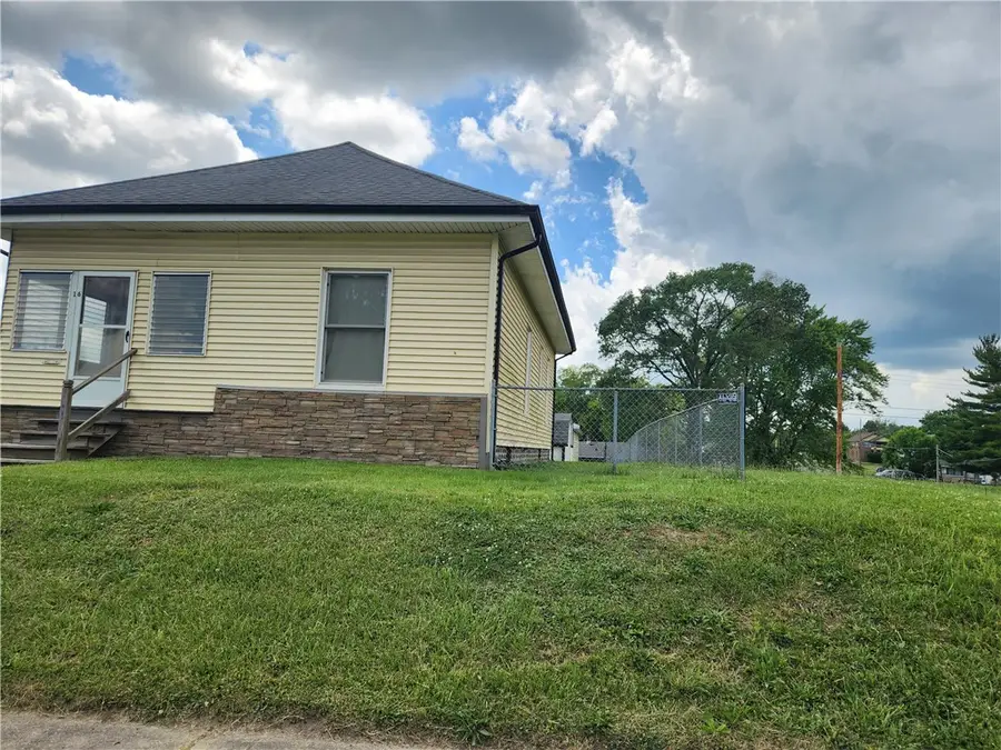 16 Nicklas Avenue, Danville, IL 61832 - #3