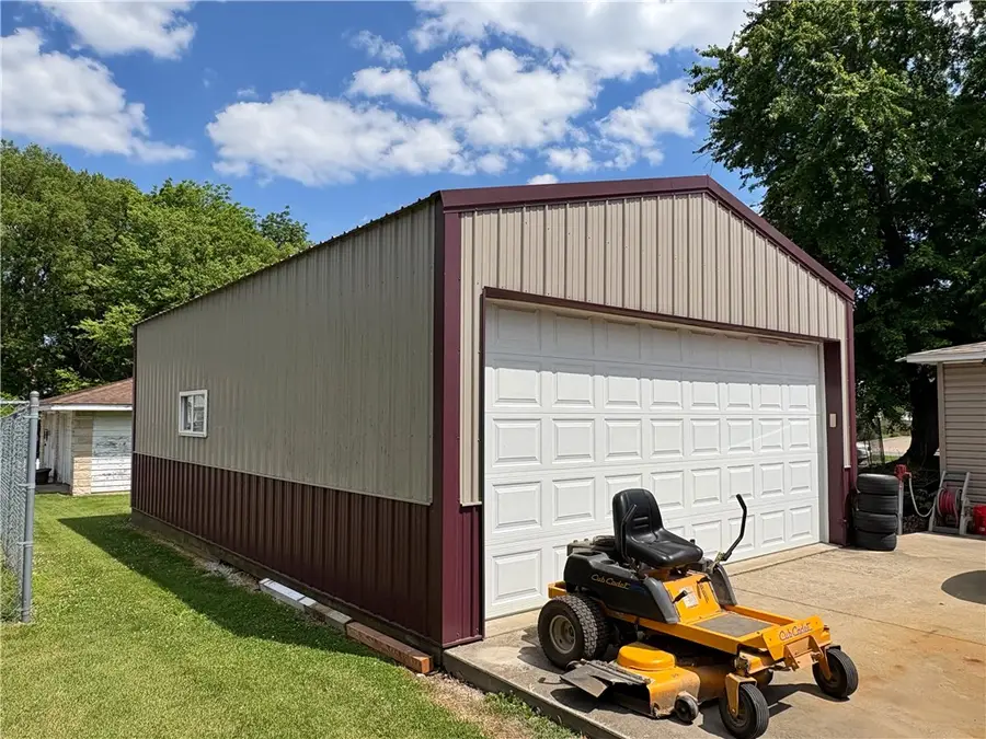 906 Main Street, Robinson, IL 62454 - #3