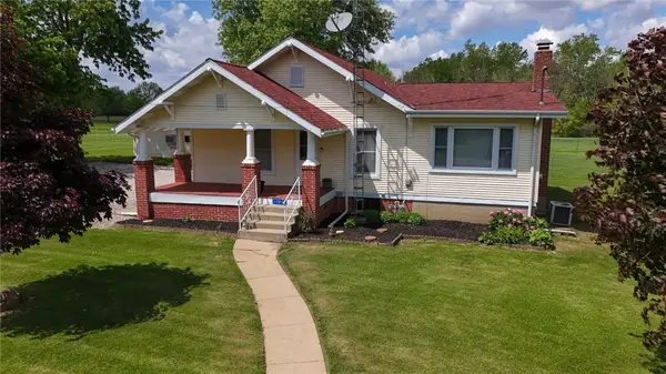 17215 E 2750 North Road, Bismarck, IL 61814