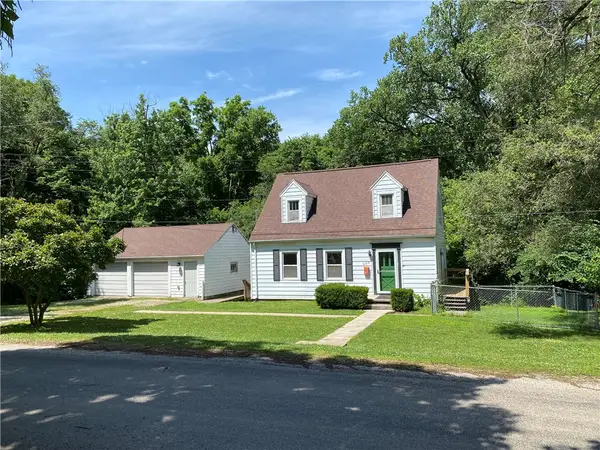 820 A Street, Charleston, IL 61920