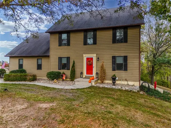 15460 N East Road, Effingham, IL 62401